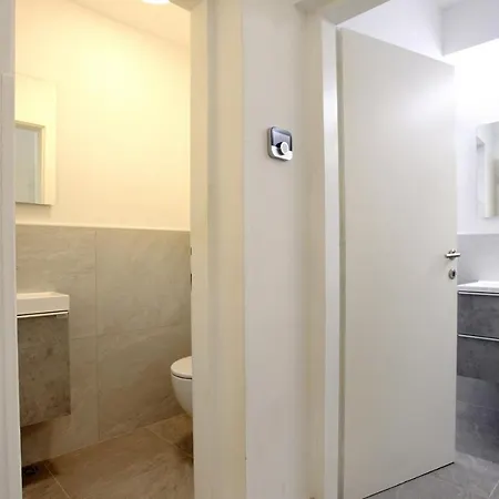 Apartment Elegant Bop *