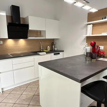 Elegant Bop Apartment