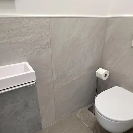 Elegant Bop Portoroz